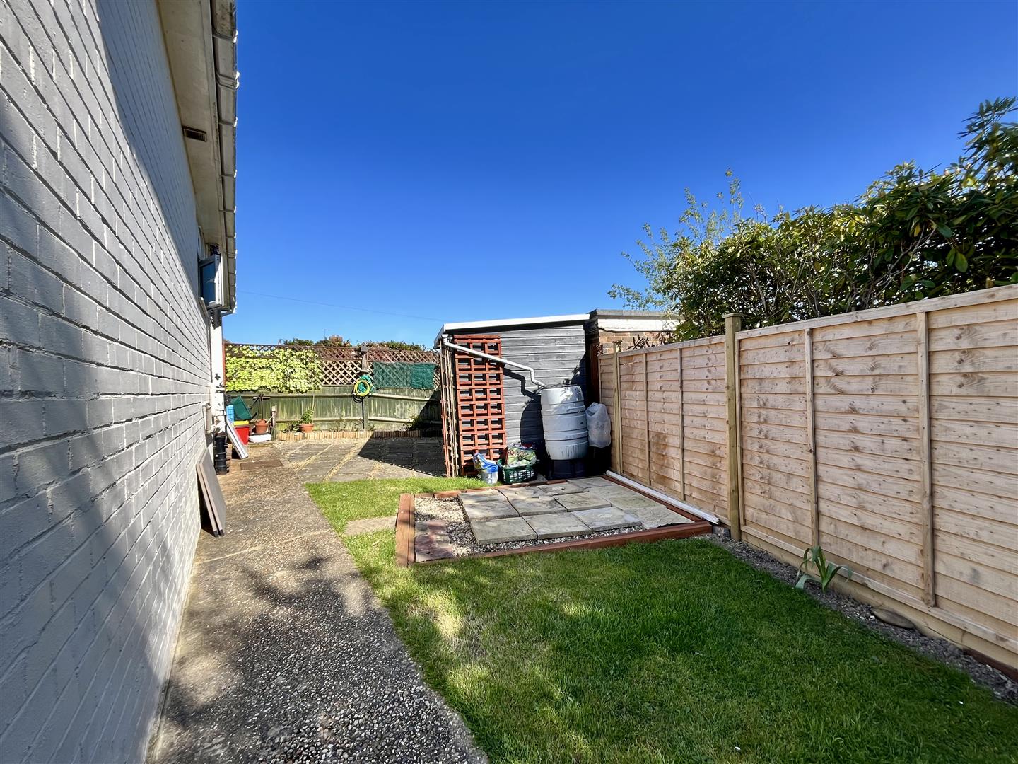 Meadow Way, Fairlight